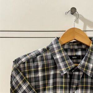 BOSS Men's Slim Fit Plaid Collared Shirt